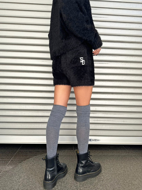 ロゴ刺繍シャギーニットショートパンツ